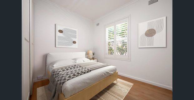 Stylishly renovated, Light-filled Residence with Coastal Elegance & City Sophistication! - Photo 1