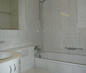 Grosszügige und moderne Wohnung - Photo 5