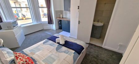 Little Acorn, Bournemouth, BH2 - Photo 4