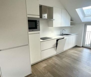 Appartement te huur in Antwerpen voor € 960 met 2 slaapkamers - Photo 2