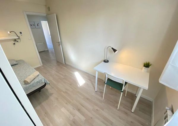 Calle de Caunedo, Madrid, Community of Madrid 28037
