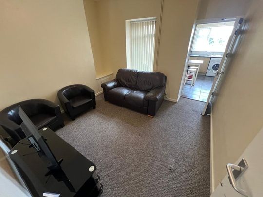 3 bedroom house share to rent - Photo 1