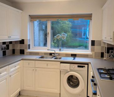 3 bedroom terraced house to rent - Photo 3