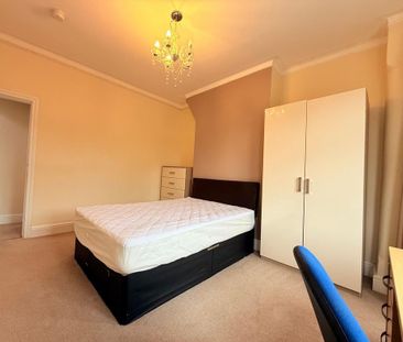 1 bedroom in a house share to rent - Photo 5