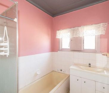 SPACIOUS ROOMS THROUGHOUT - Photo 3