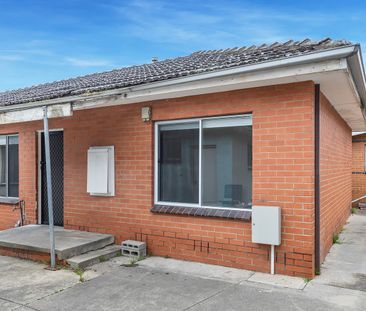 Beautiful renovated home. - Photo 3