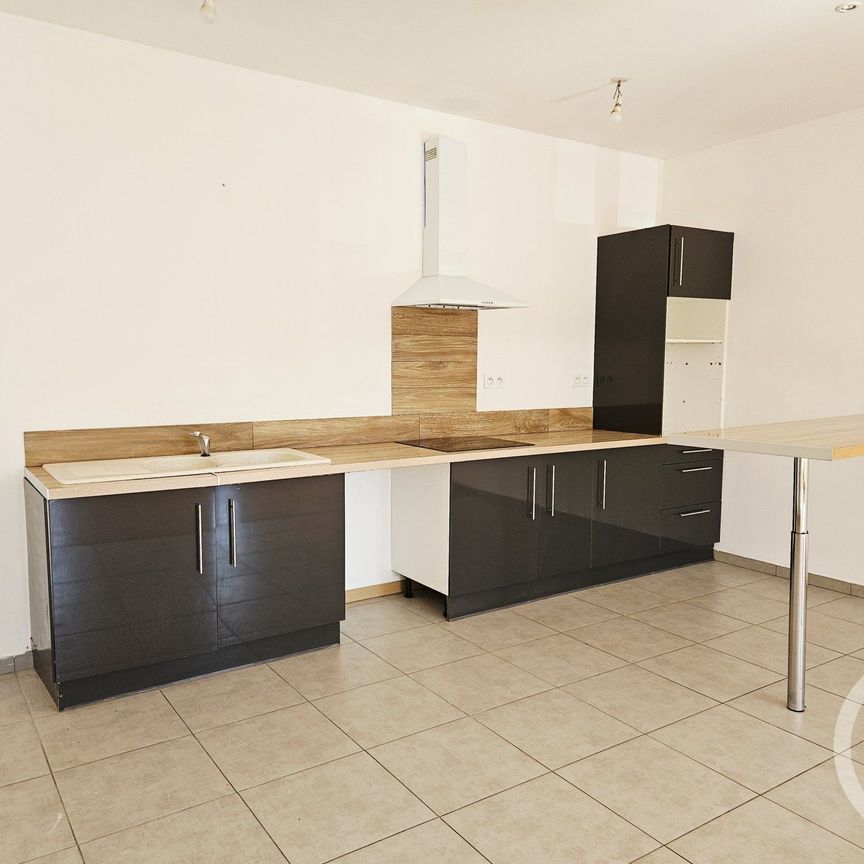 Location Appartement 3 pièces 105m² GRAULHET 81300 - Photo 1