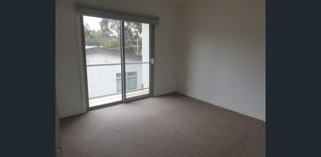 Two-Bedroom Home in a Convenient Mooroolbark Location - Photo 3