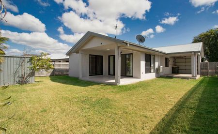 18 Summergold Street, Mount Low QLD 4818 - Photo 2