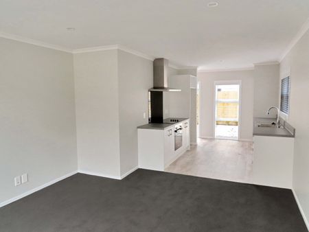 Stokes Valley - Photo 3