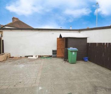 Euston Avenue, Watford, WD18 - Photo 4