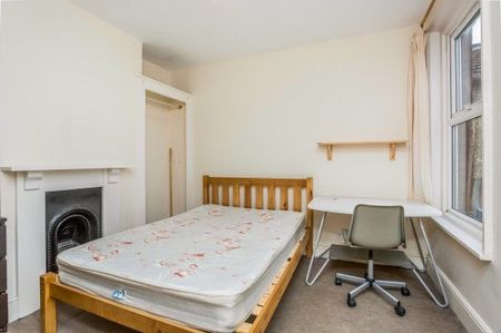 Bramble Road, Southsea - Photo 2