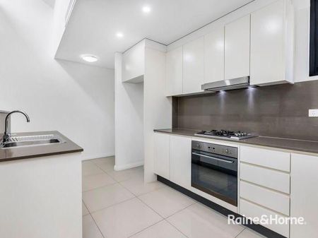 Modern & Spacious Two Bedroom Apartment - Photo 5