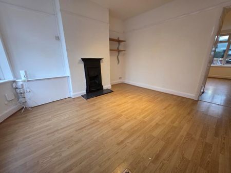 2 bedroom end of terrace house to rent - Photo 2