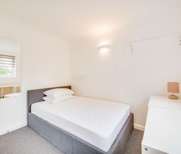 £106.00pw (ottoman storage bed) in shared house : £459 per month - Photo 5