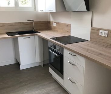 Location Appartement 3 pièces 43m² CARQUEIRANNE 83320 - Photo 3