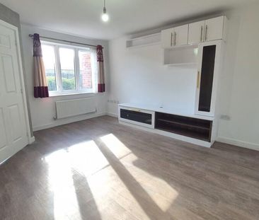 3 bedroom end of terrace house to rent - Photo 1