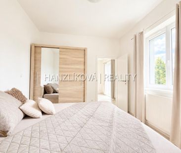 Pronájem bytu 2+kk 40 m2 - Fotografie 2