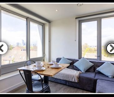 Studio Flat, Rolls Road, SE1 - Photo 1