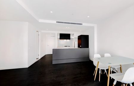 1 Bedroom Apartment - Photo 2