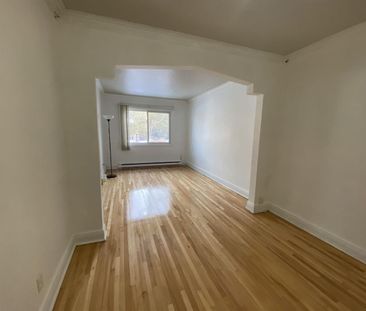 3 Bedroom - 2670 Rue Raudot, Montréal - Photo 3