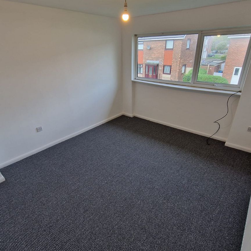 Heron Drive, Irlam - Photo 1