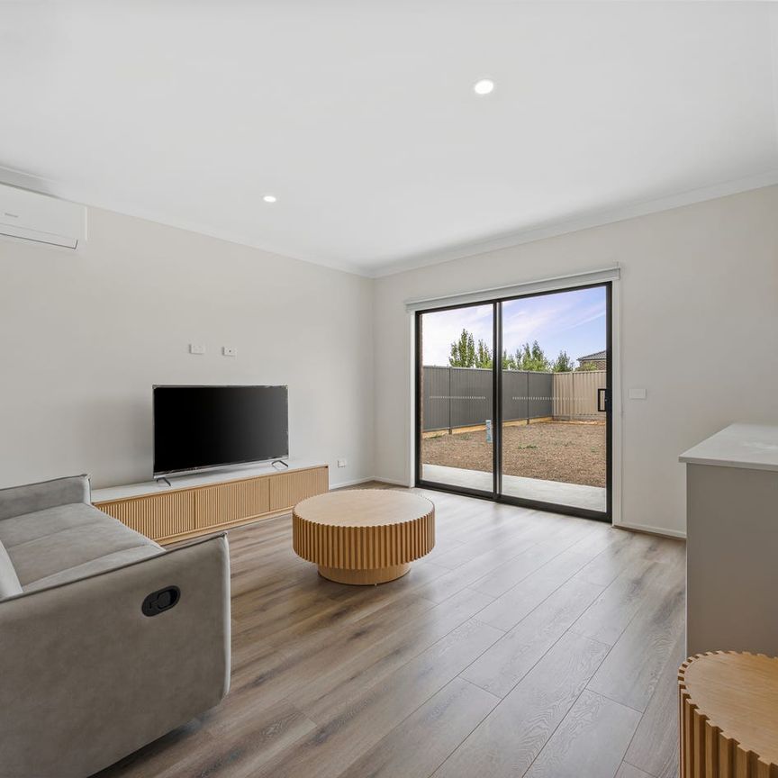 BRAND NEW SHARED ACCOMODATION - Photo 1