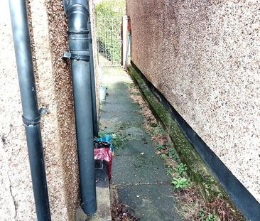 3 Bed Terraced House, Drake Road, HA2 - Photo 3