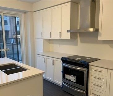 For Lease - 149 Salterton Circle, Vaughan, Ontario - Photo 2
