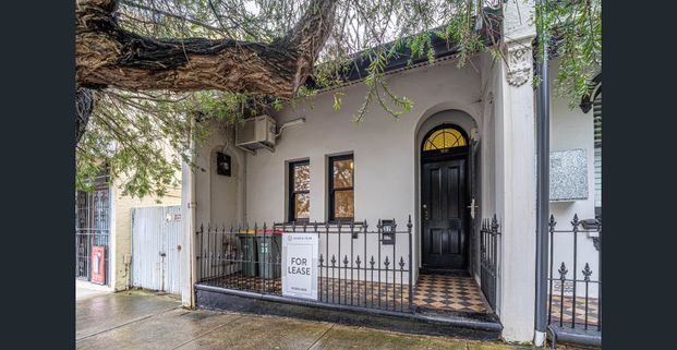 Light Filled Two Bedroom Terrace In An Ideal Location - Photo 1