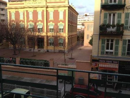 Location Appartement 1 pièce 31m² NICE 06300 - Photo 4