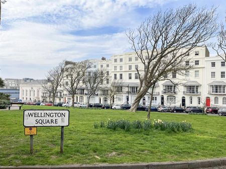 Wellington Square, Hastings, TN34 1PB - Photo 2