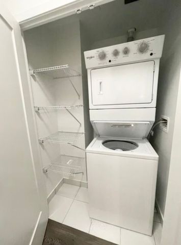 For Lease - 105 Oneida Crescent Unit# 2002, Richmond Hill, Ontario - Photo 3