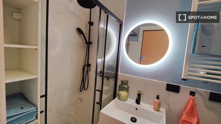 milan, Lombardy 20125 - Photo 2