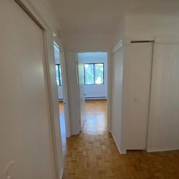 2 CH - 1 SDB - Saint-Jean-sur-Richelieu - $1,245 /mo - Photo 1