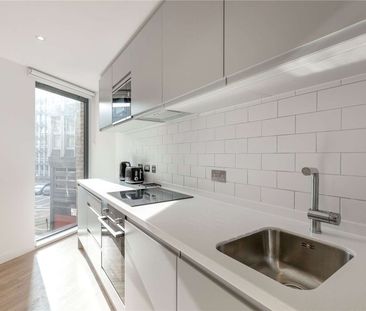A bright and modern furnished second floor studio apartment, locate... - Photo 6