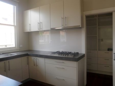 BUNGALOW IN MISSION BAY - Photo 5