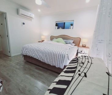 Spacious & Modern 4-Bedroom Family Home. - Photo 2