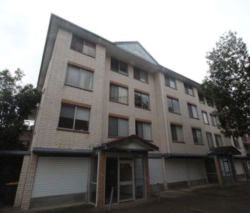 Cosy Apartment in Ideal Location - Photo 2