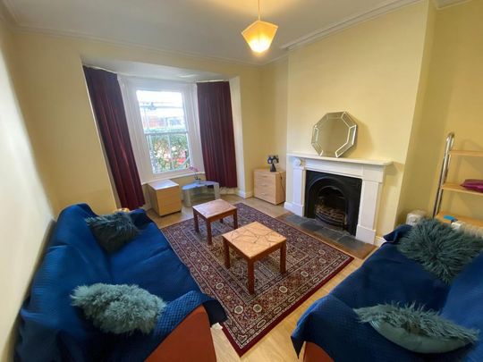 5 bedroom end of terrace house to rent - Photo 1