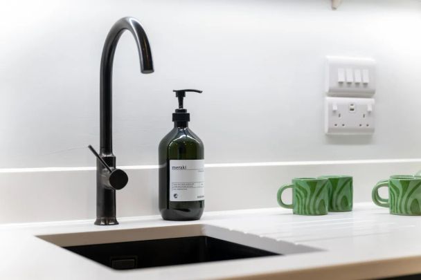 Clay, Salford Quays, M50 - Photo 1