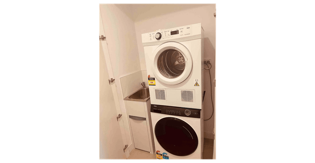 Stylish Furnished Apartment in the Heart of Box Hill！ - Photo 1