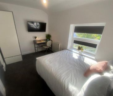 5 bedroom apartment to rent - Photo 4