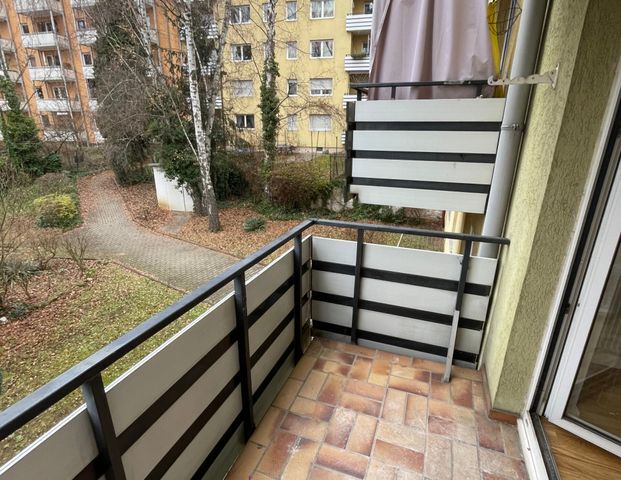 Mietwohnung in Nürnberg - Wir haben für Sie renoviert! Schicke 2-Zimmer-Wohnung nähe Wöhrder See - Photo 1