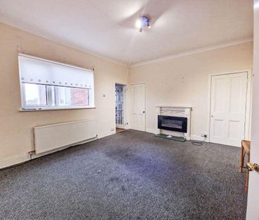 2 bed upper flat to rent in NE22 - Photo 3