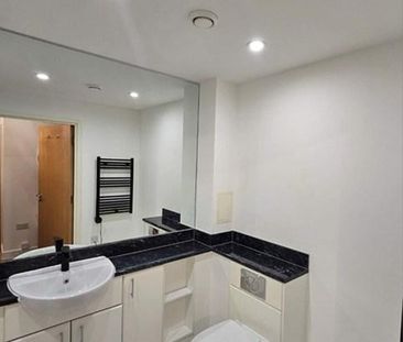 2 bedroom flat to rent - Photo 6