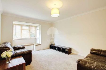 Spring Park, Holmlea Walk, Datchet, SL3 - Photo 3