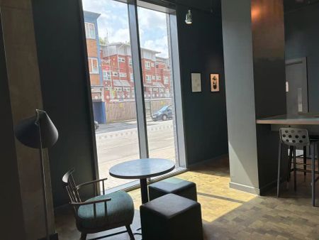 En Suite Cluster Premium 3 Bed - Photo 3