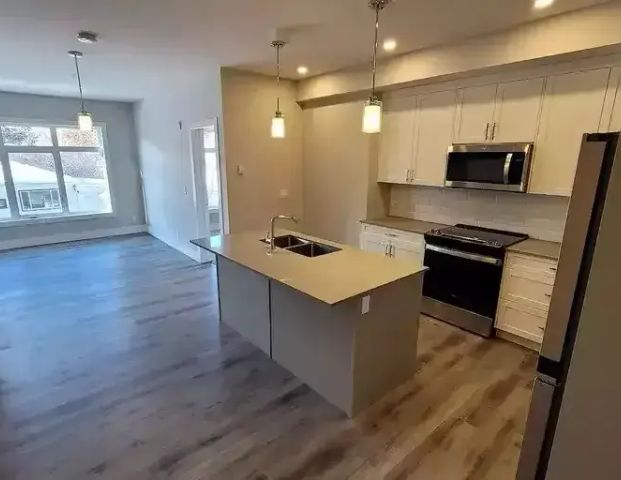 Suite 101 ~ 2 Bed 2 Bath Suite ~ | 1702 17 Avenue Southwest, Calgary - Photo 1