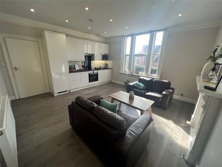 3 bedroom apartment to rent - Photo 2